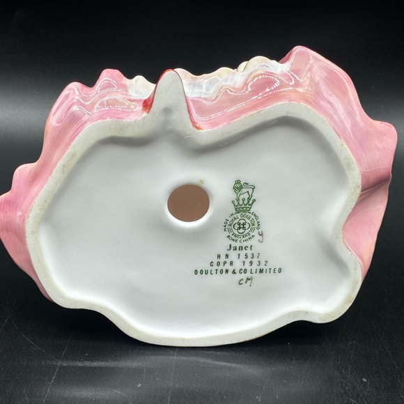 Royal Doulton 1937 Janet HN 1537 Figurine Bone China England - Picture 6 of 6
